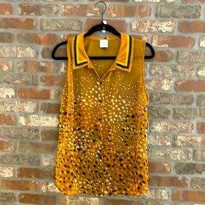 Style & Sophistication come together like PB&J in this Cabi Top….Size L